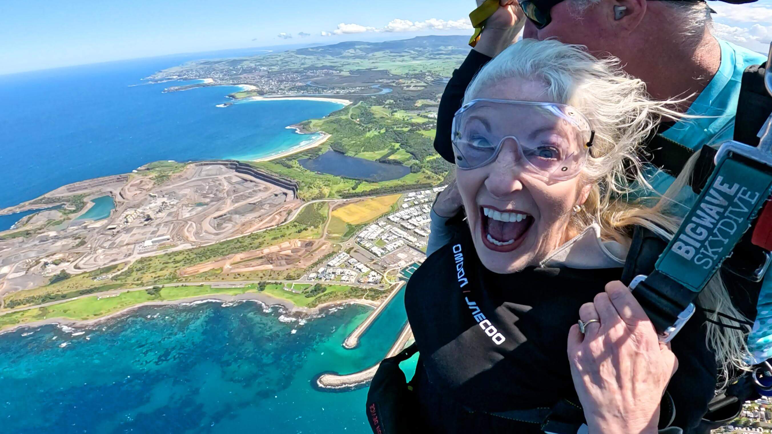 OJ_BUCKET-LIST_SKYDIVE STILLS_0003 (1)